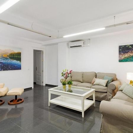 Amplio Piso En Atarazanas Málaga Exterior foto