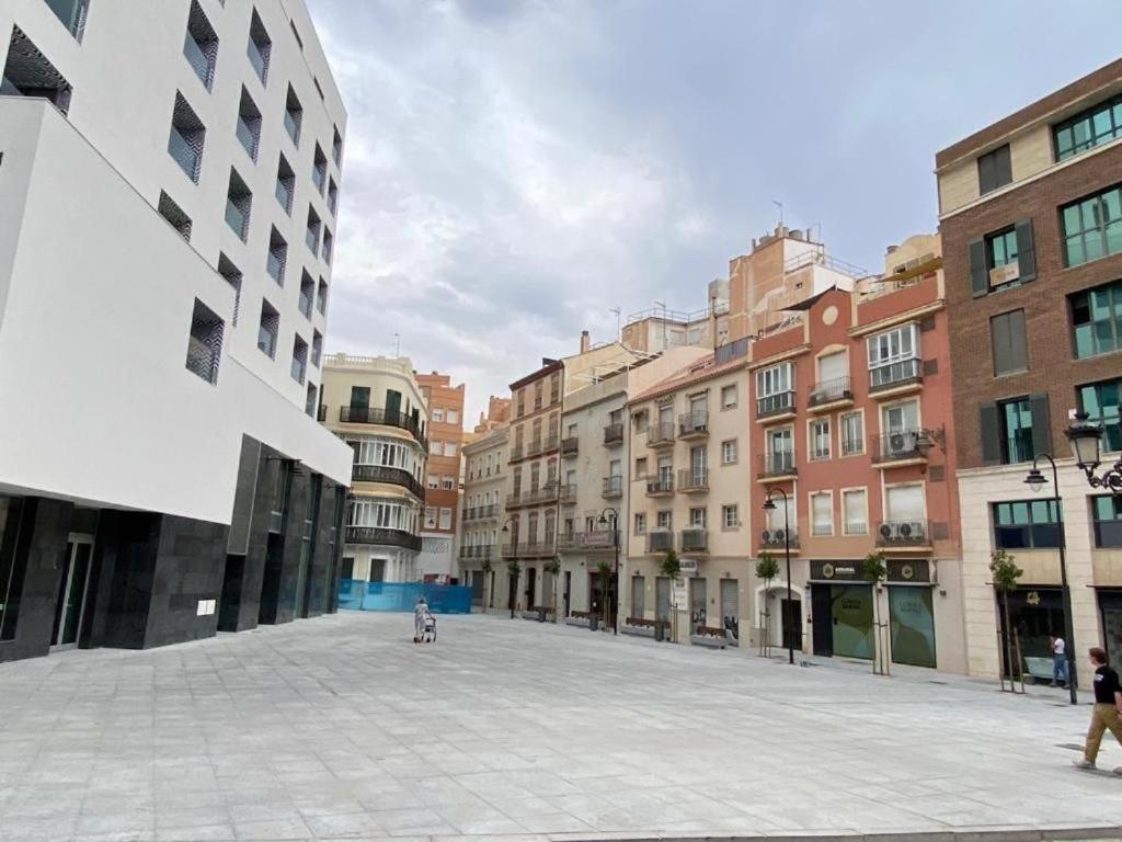 Amplio Piso En Atarazanas Málaga Exterior foto